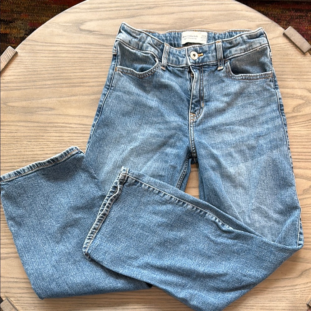 Abercrombie kids EUC High rise wide leg jeans 11/12 R